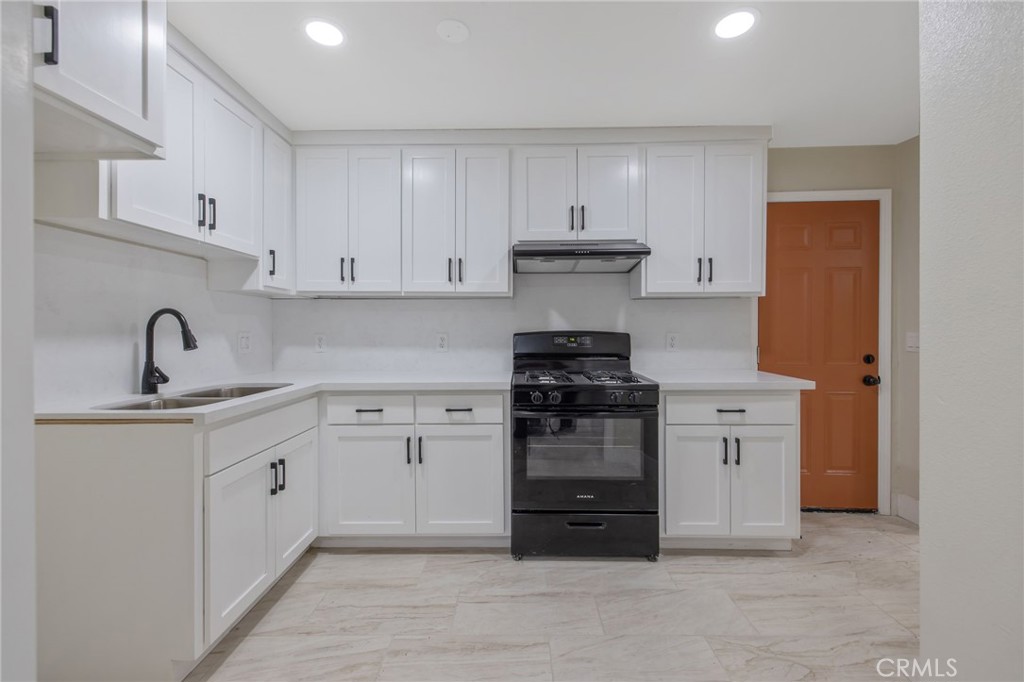 600 E Tulare, Avenal, CA 93204