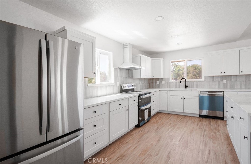 15758 Mark, Madera, CA 93636