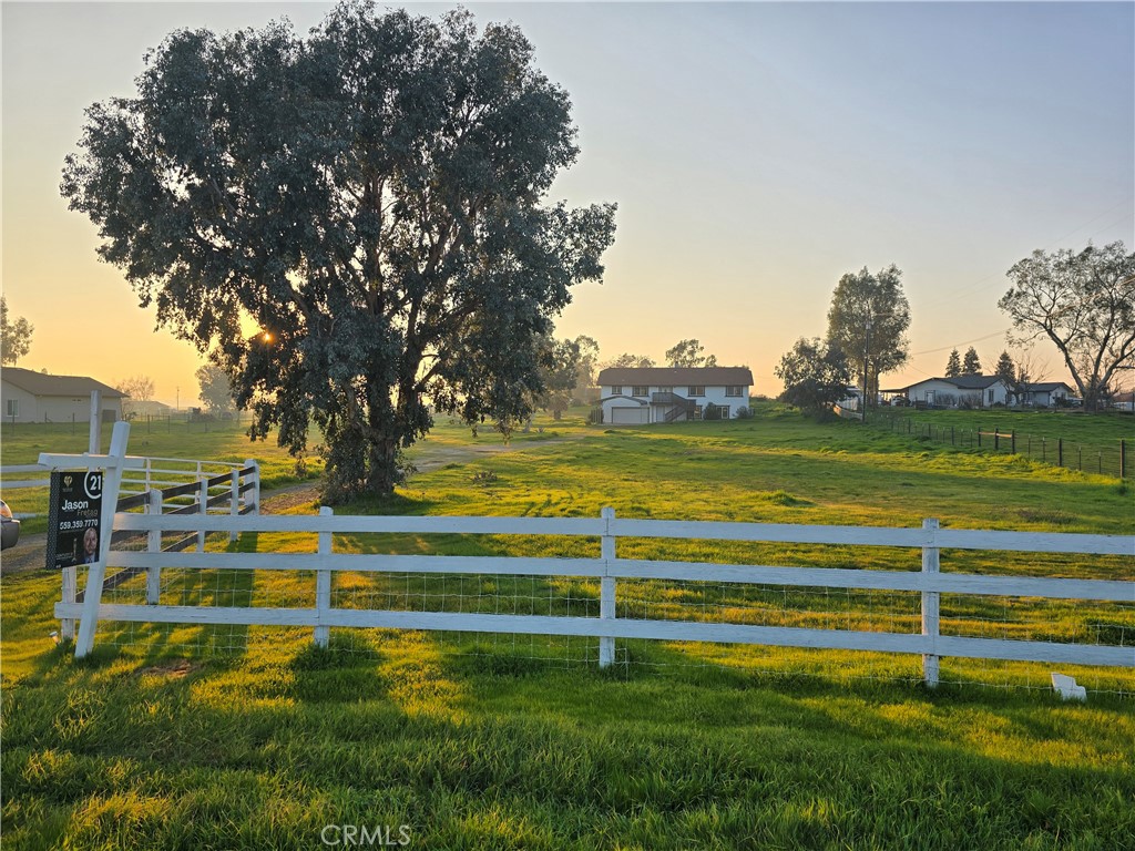 15758 Mark, Madera, CA 93636