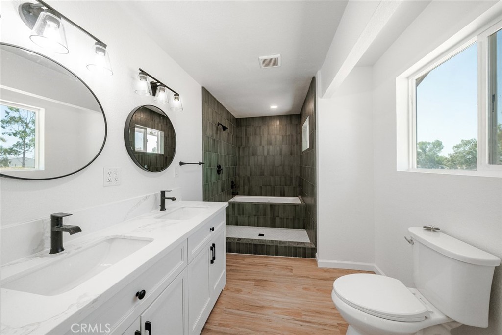 15758 Mark, Madera, CA 93636