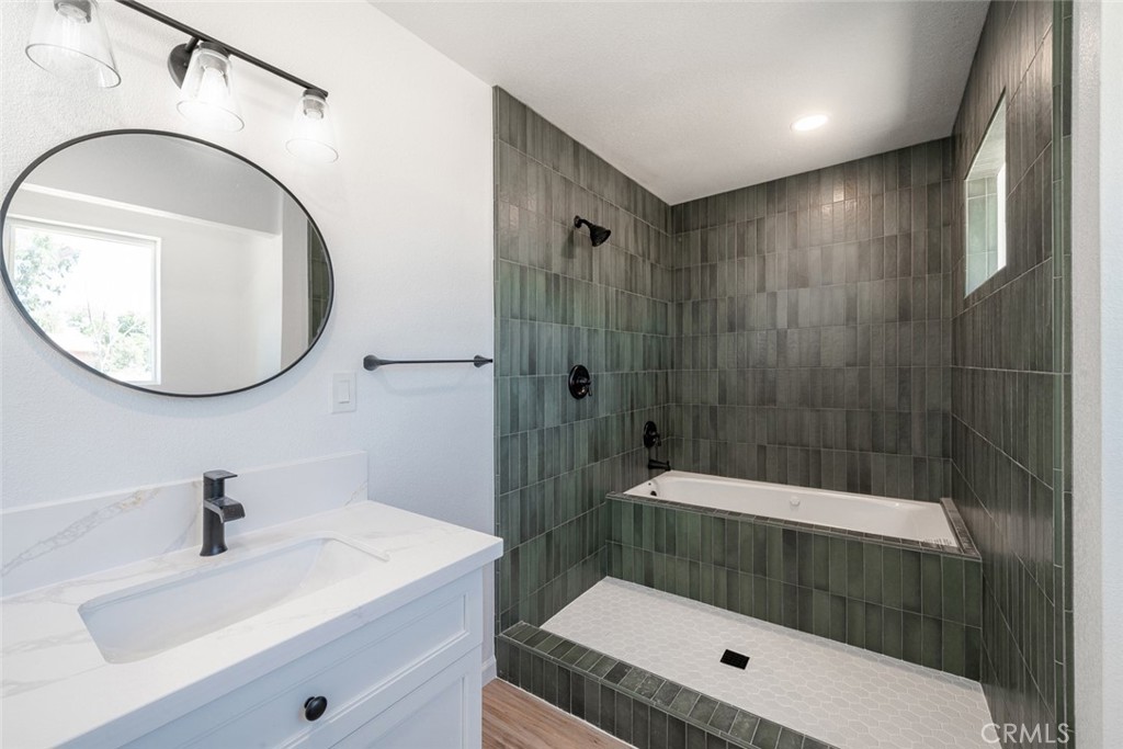 15758 Mark, Madera, CA 93636