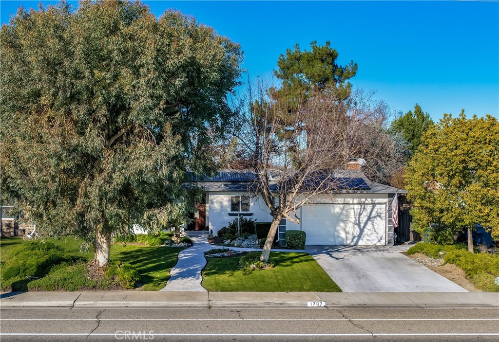 1707 Gettysburg, Clovis, CA 93611