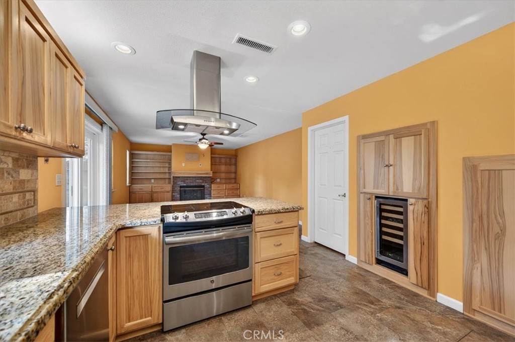 1881 E Frederick, Fresno, CA 93720