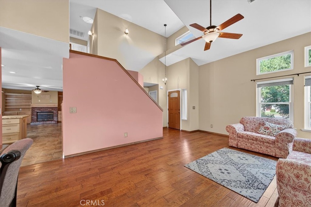 1881 E Frederick, Fresno, CA 93720