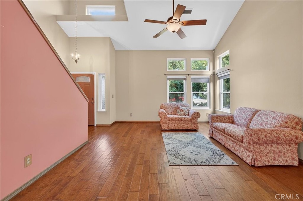 1881 E Frederick, Fresno, CA 93720