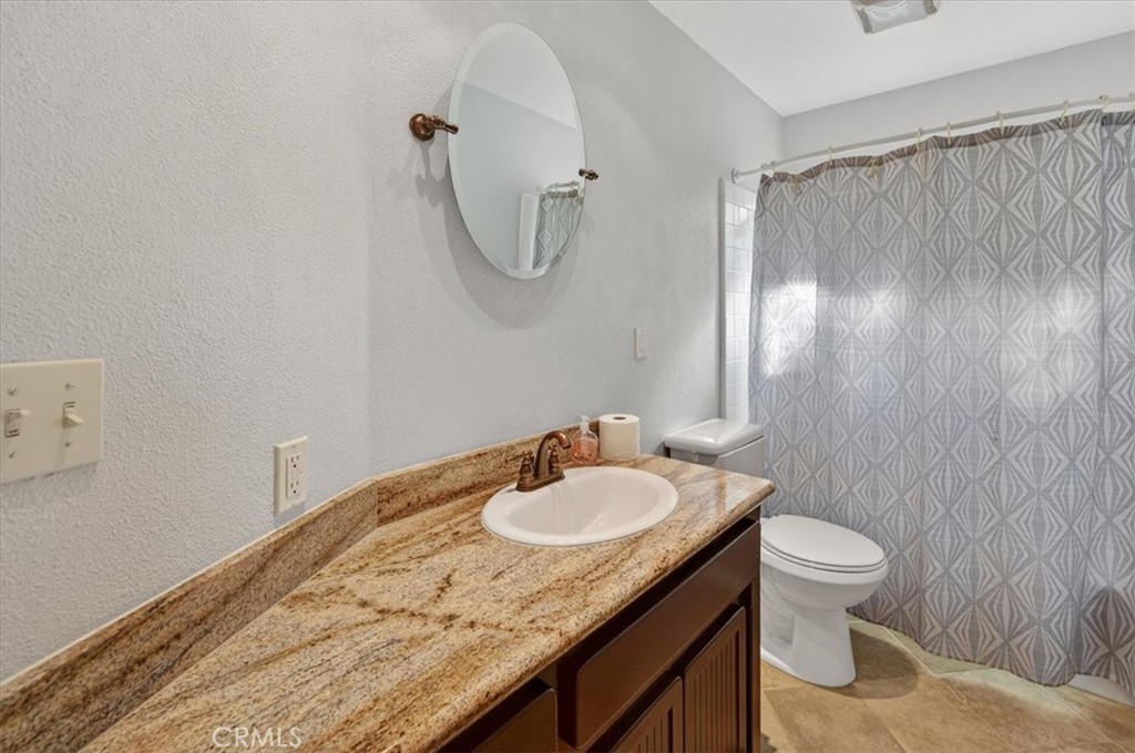 1881 E Frederick, Fresno, CA 93720