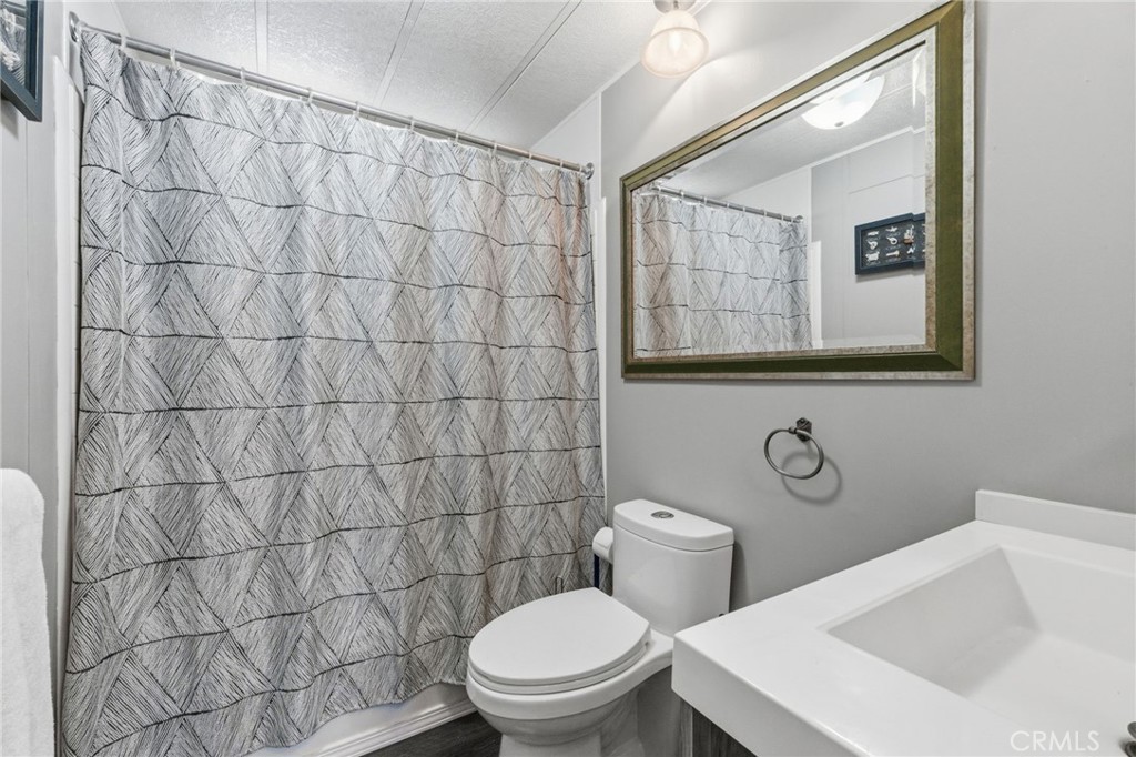 55 Via San Carlos, Paso Robles, CA 93446