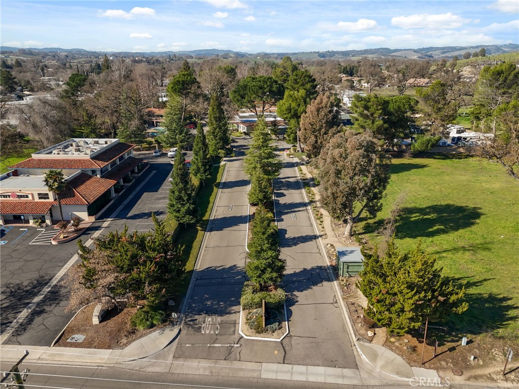 55 Via San Carlos, Paso Robles, CA 93446