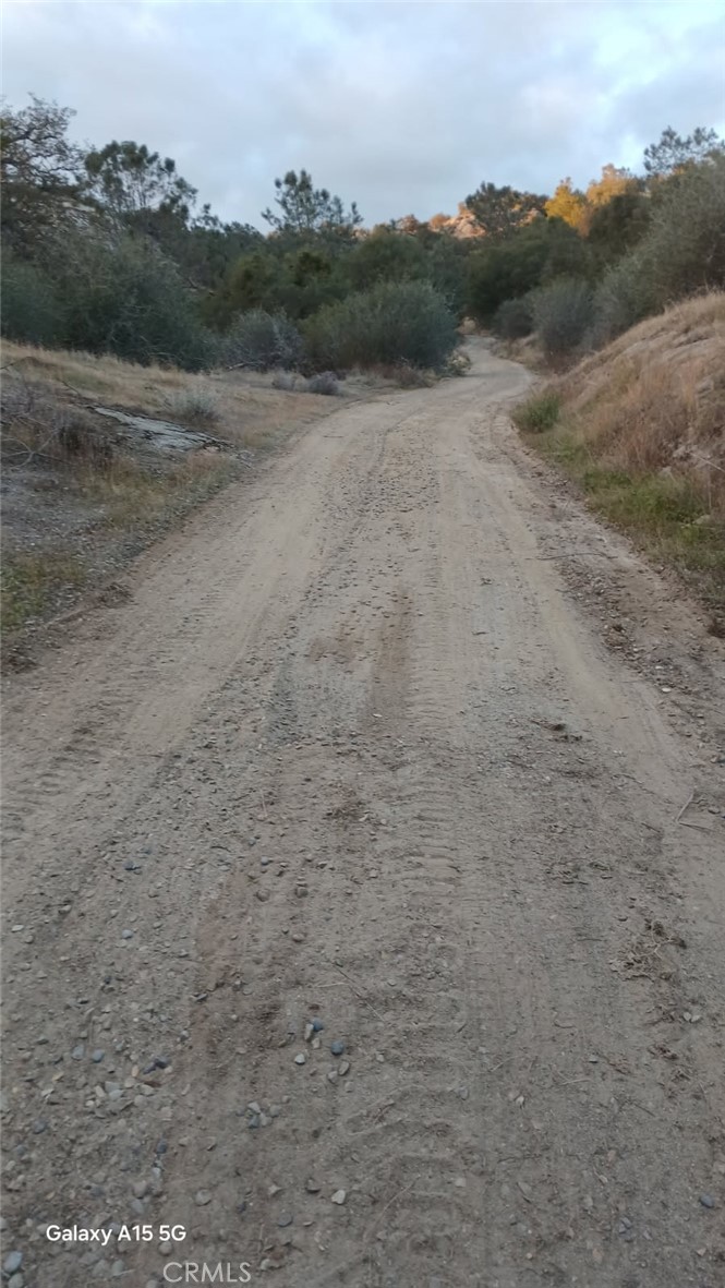 37 Lynx Ln, Prather, CA 93651