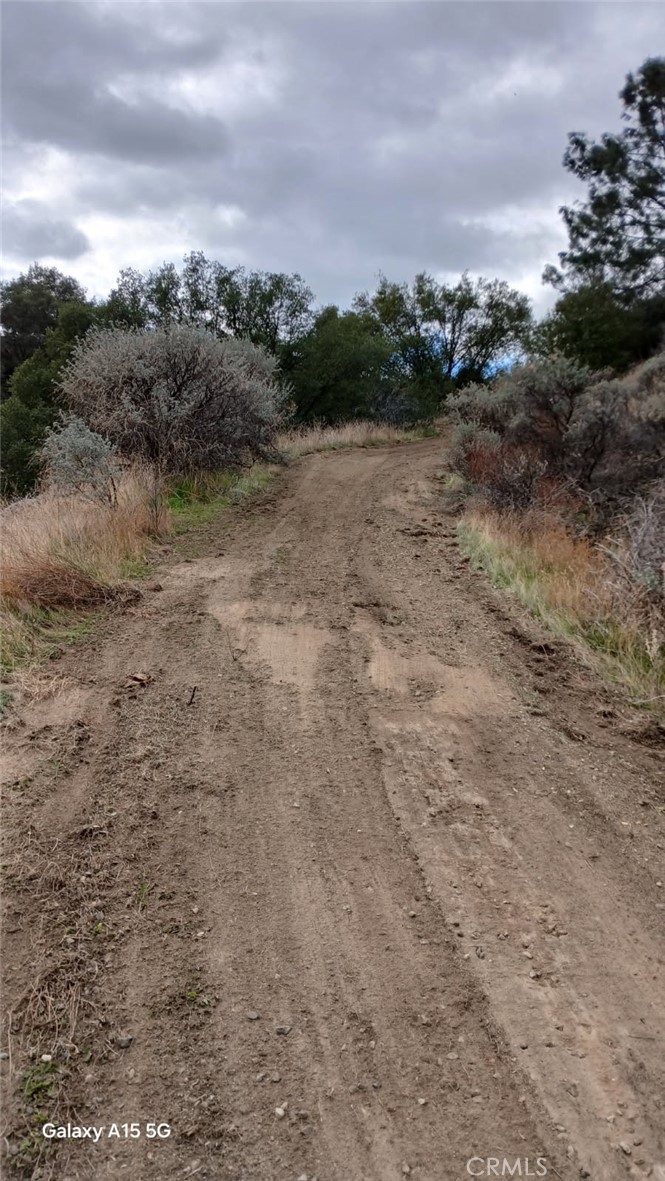 37 Lynx Ln, Prather, CA 93651