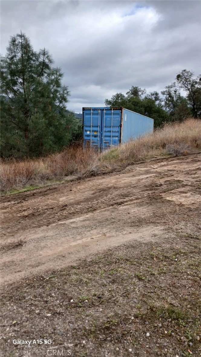 37 Lynx Ln, Prather, CA 93651