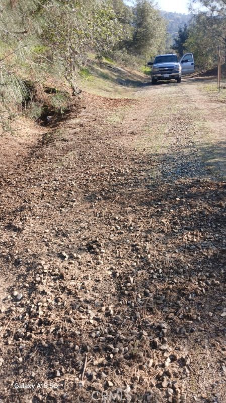 37 Lynx Ln, Prather, CA 93651