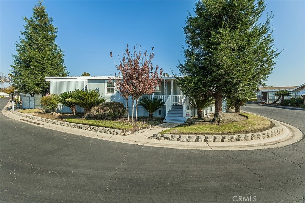 371 Bethel Ave, Sanger, CA 93657