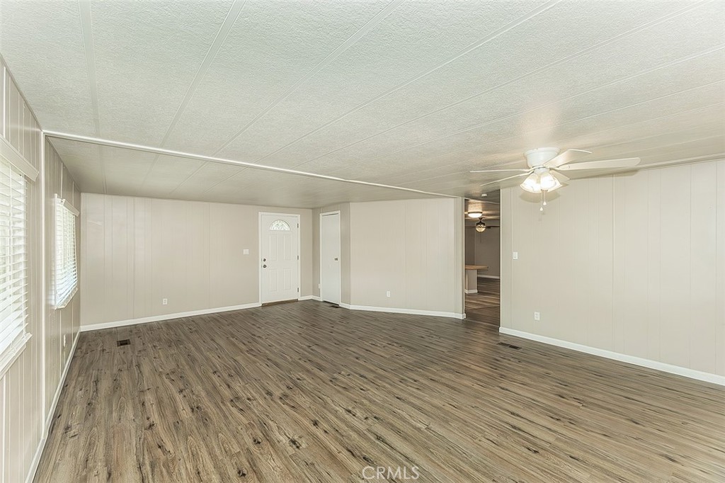 371 Bethel Ave, Sanger, CA 93657