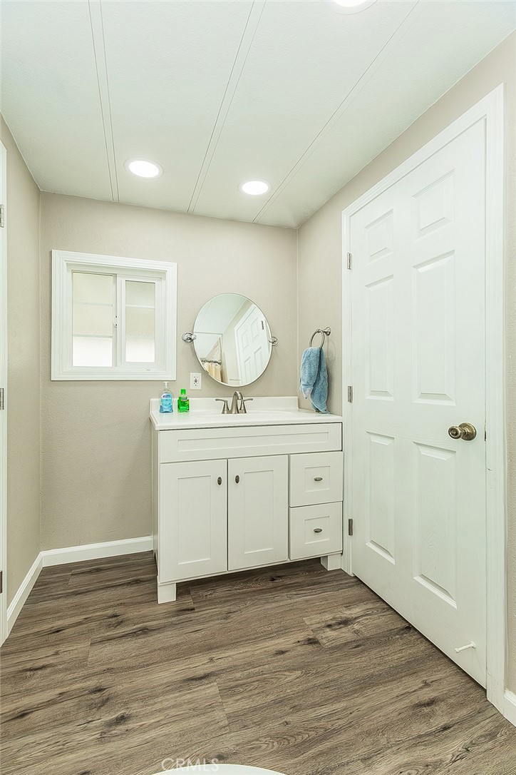 371 Bethel Ave, Sanger, CA 93657