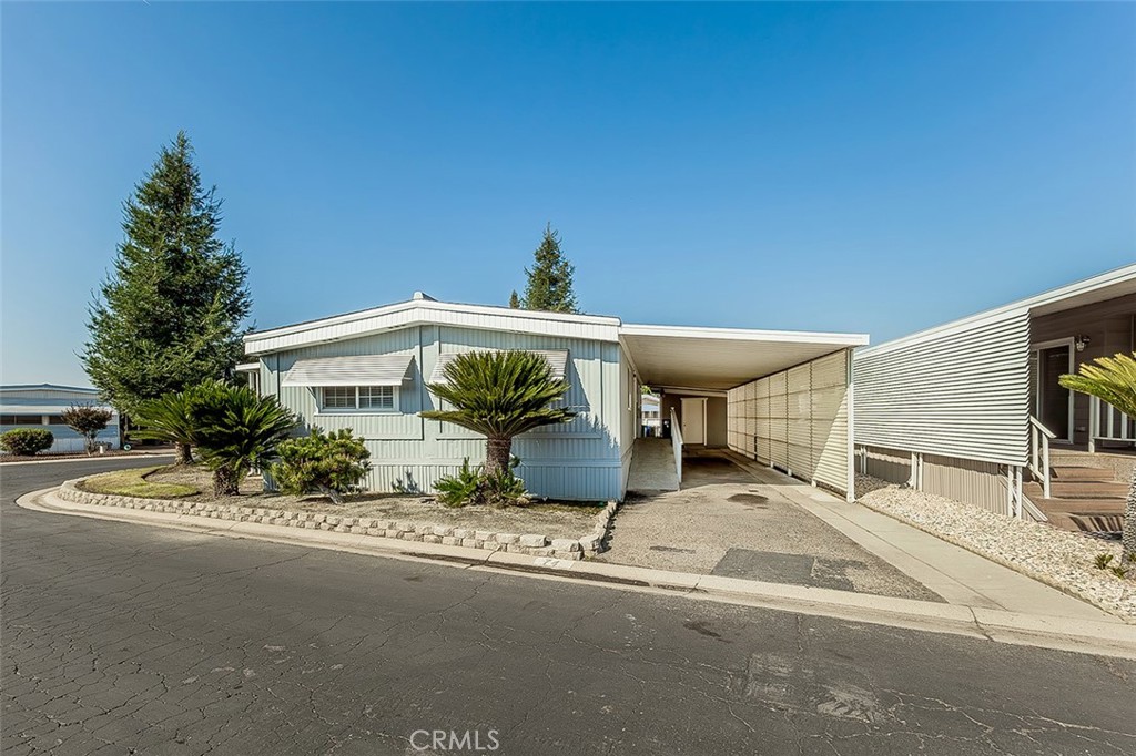 371 Bethel Ave, Sanger, CA 93657