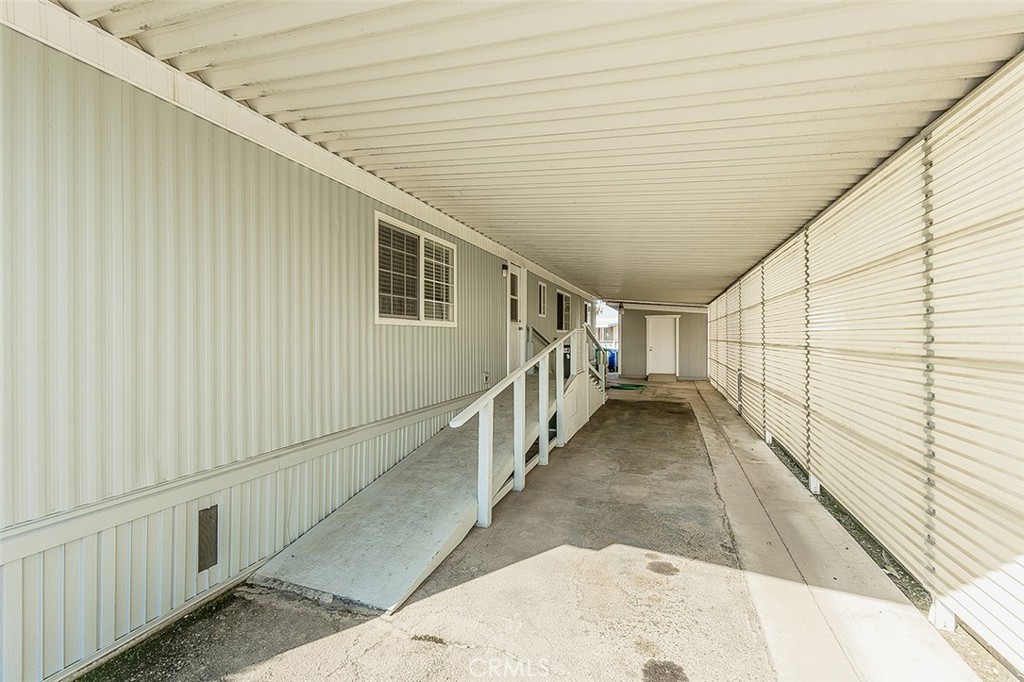 371 Bethel Ave, Sanger, CA 93657