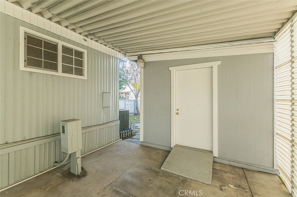 371 Bethel Ave, Sanger, CA 93657