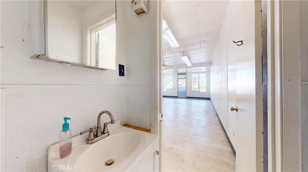 4330 E Belmont, Fresno, CA 93702