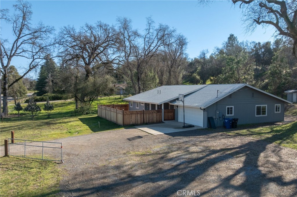 42918 HWY 49, Ahwahnee, CA 93601