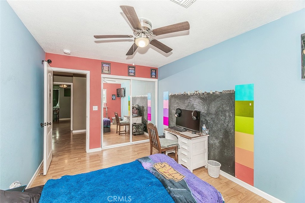 671 Cambria Ln, Lemoore, CA 93245