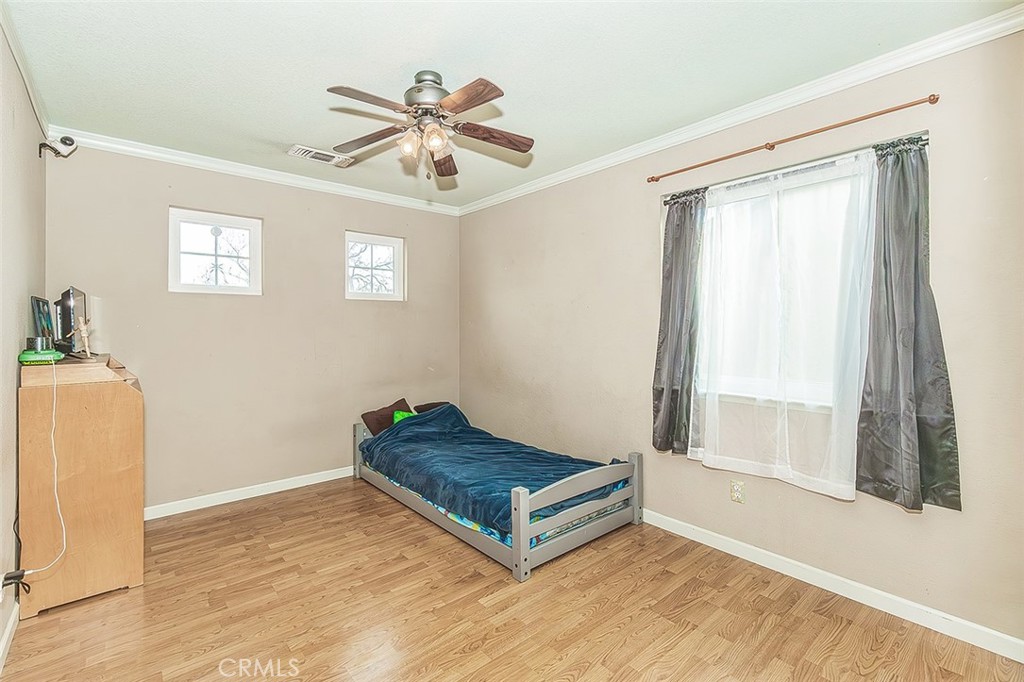 671 Cambria Ln, Lemoore, CA 93245