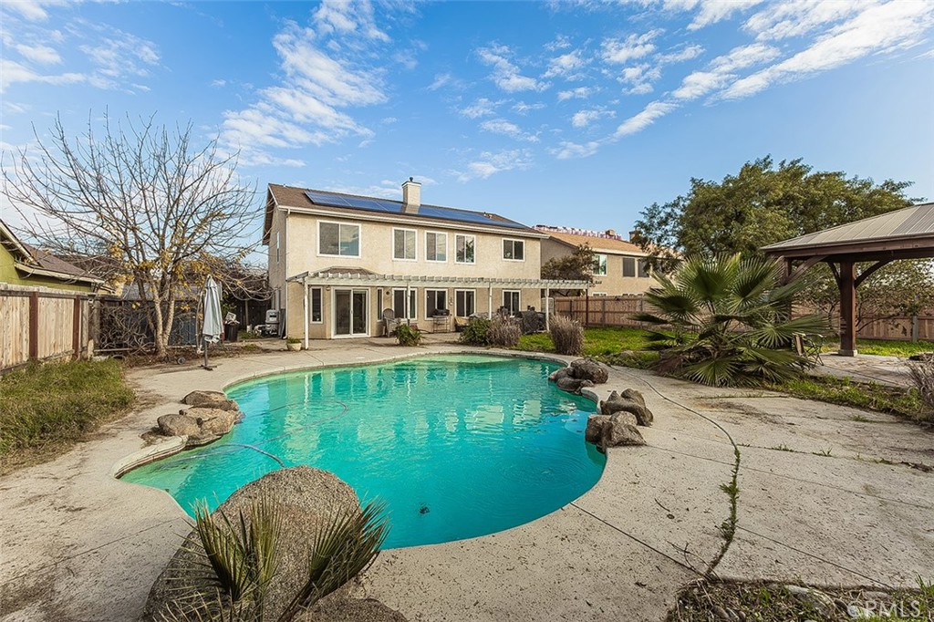 671 Cambria Ln, Lemoore, CA 93245