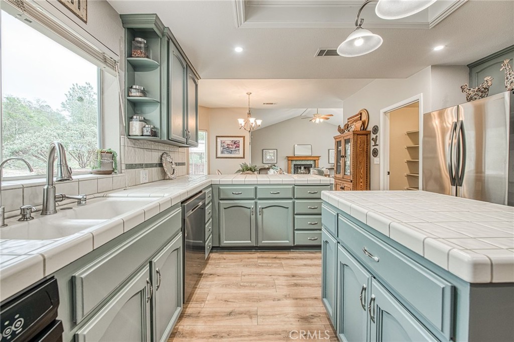 41961 Long Hollow Dr, Coarsegold, CA 93614