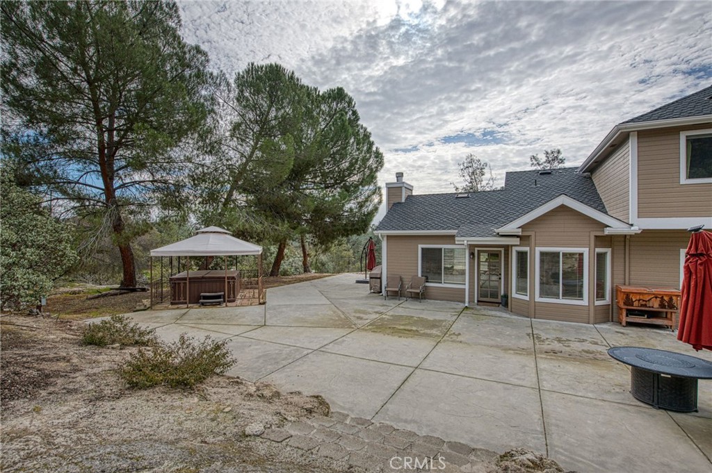 41961 Long Hollow Dr, Coarsegold, CA 93614