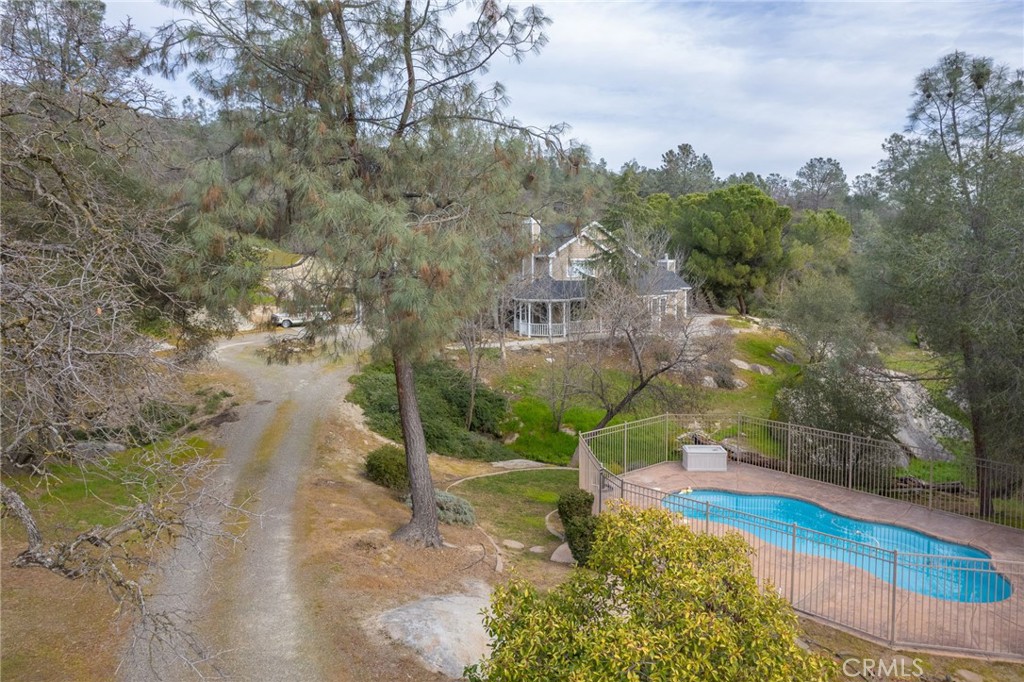41961 Long Hollow Dr, Coarsegold, CA 93614