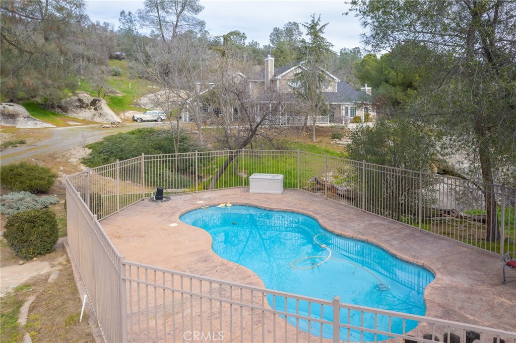 41961 Long Hollow Dr, Coarsegold, CA 93614