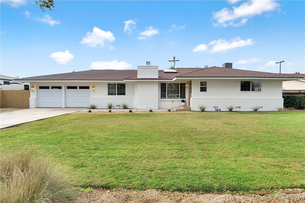 5565 N Winchester Ave, Fresno, CA 93704