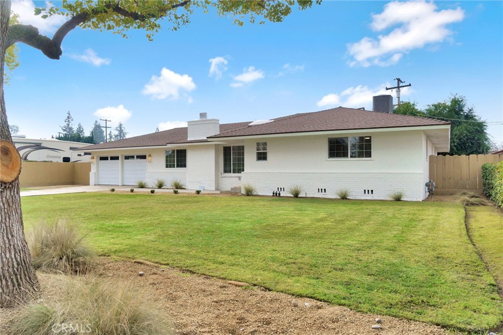 5565 N Winchester Ave, Fresno, CA 93704