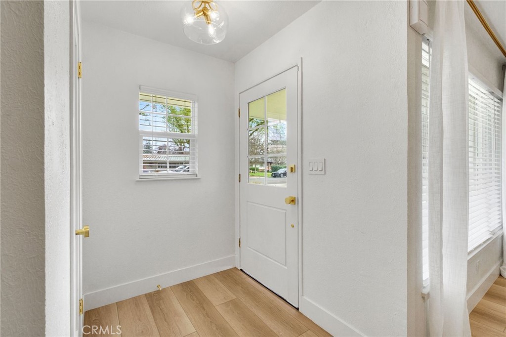 5565 N Winchester Ave, Fresno, CA 93704