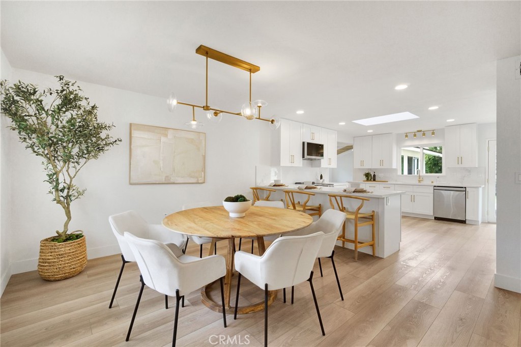 5565 N Winchester Ave, Fresno, CA 93704