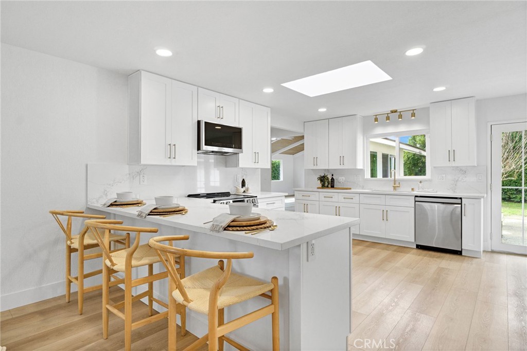 5565 N Winchester Ave, Fresno, CA 93704