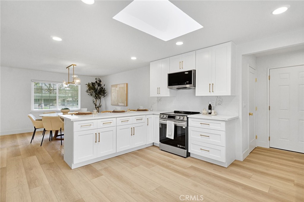 5565 N Winchester Ave, Fresno, CA 93704