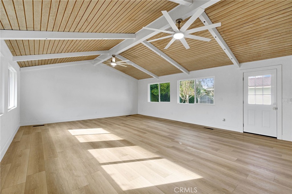 5565 N Winchester Ave, Fresno, CA 93704