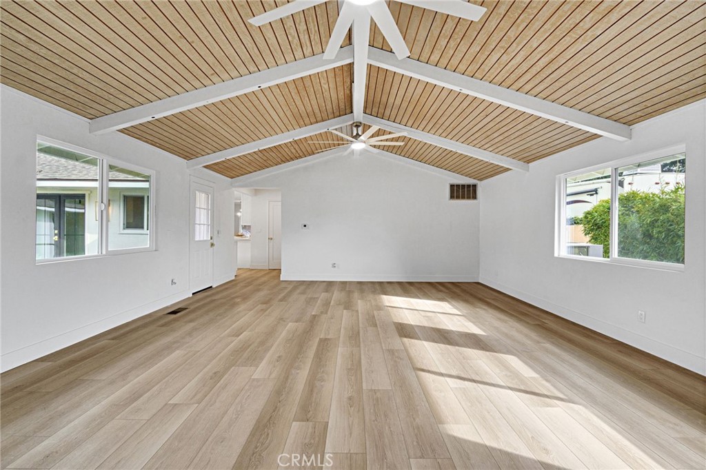 5565 N Winchester Ave, Fresno, CA 93704