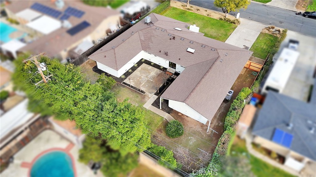 5565 N Winchester Ave, Fresno, CA 93704