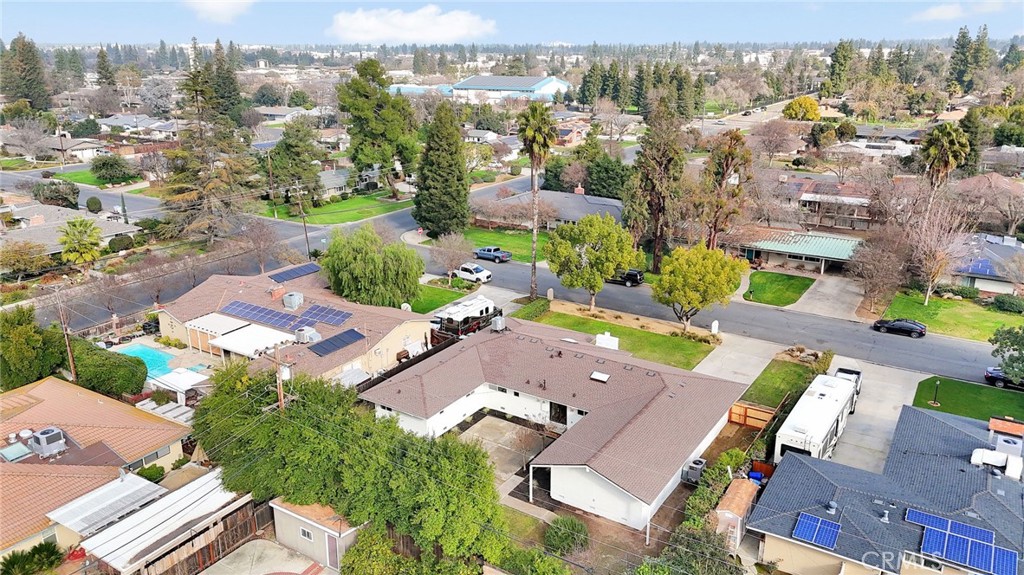 5565 N Winchester Ave, Fresno, CA 93704