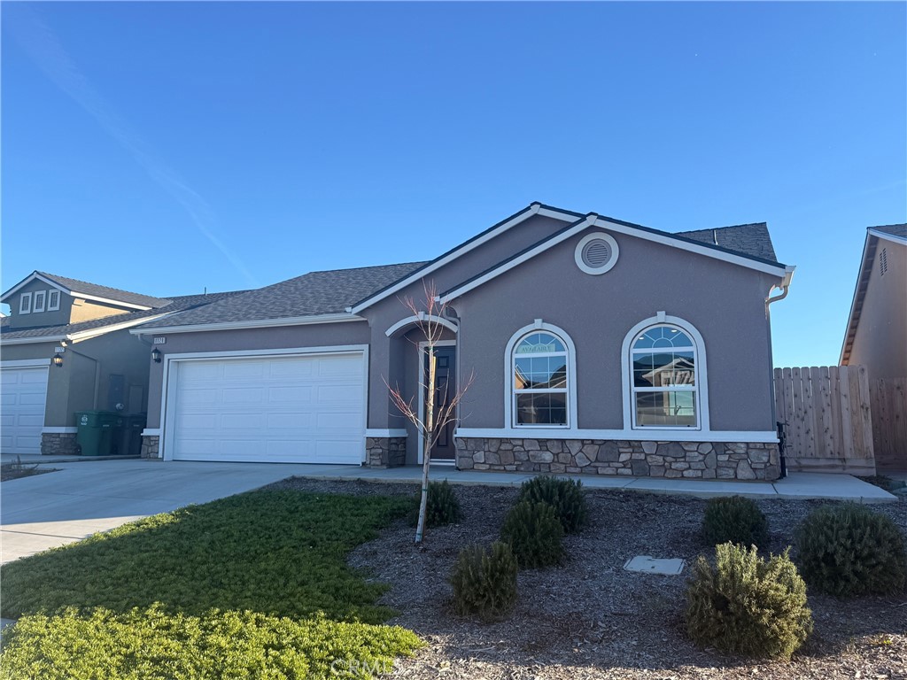 1105 E Orange St, Avenal, CA 93204