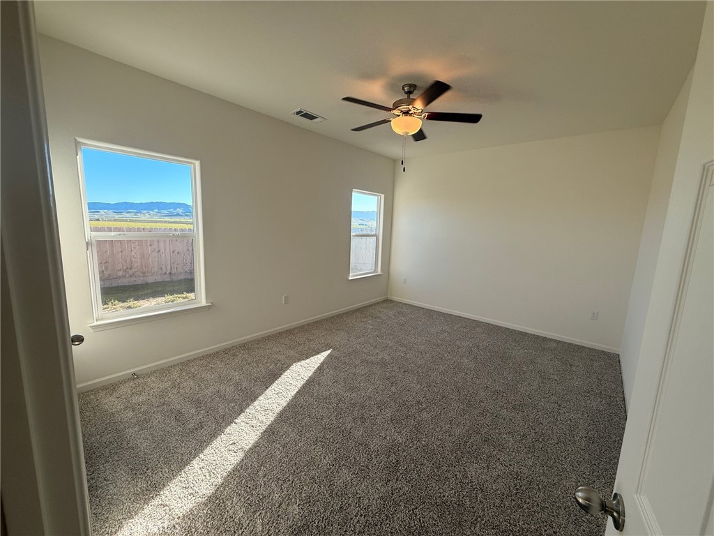 1105 E Orange St, Avenal, CA 93204