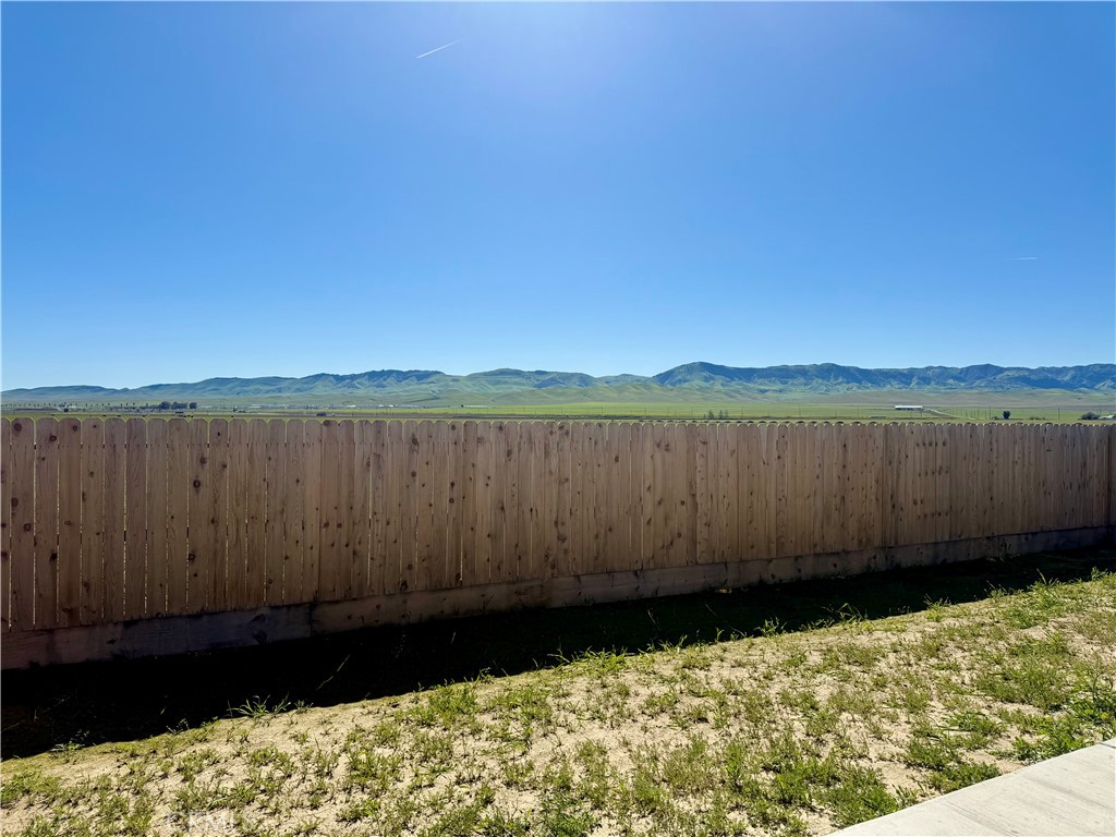 1200 Orange St, Avenal, CA 93204