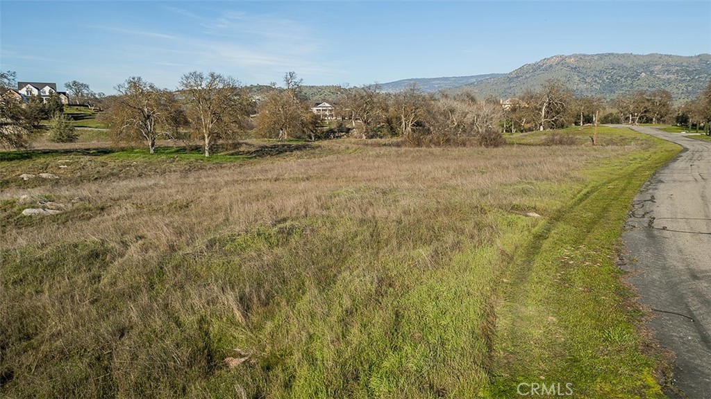 14798 Feather Woods Ln, Prather, CA 93651