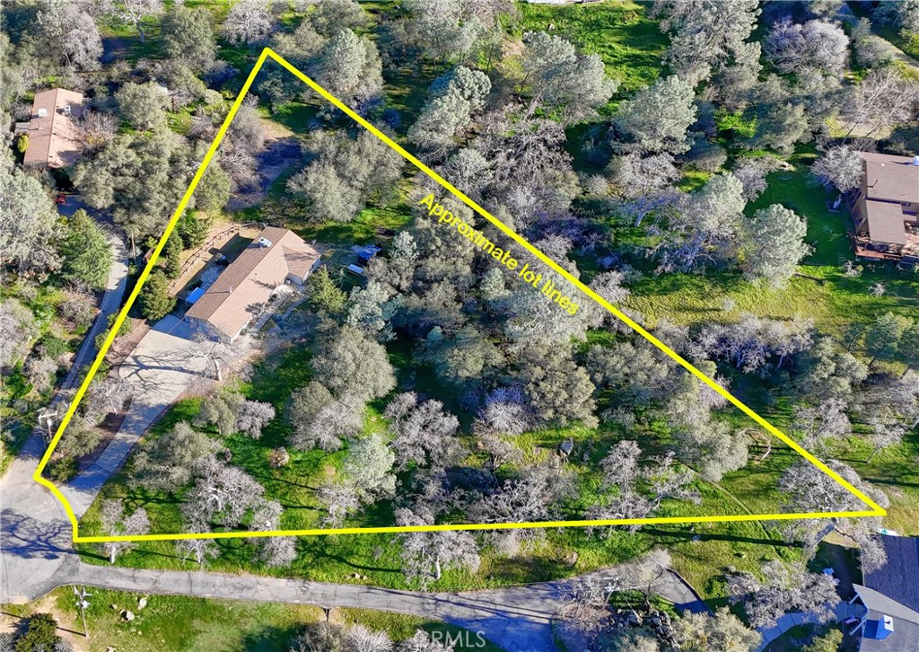 31135 Blue Jay Ct, Coarsegold, CA 93614