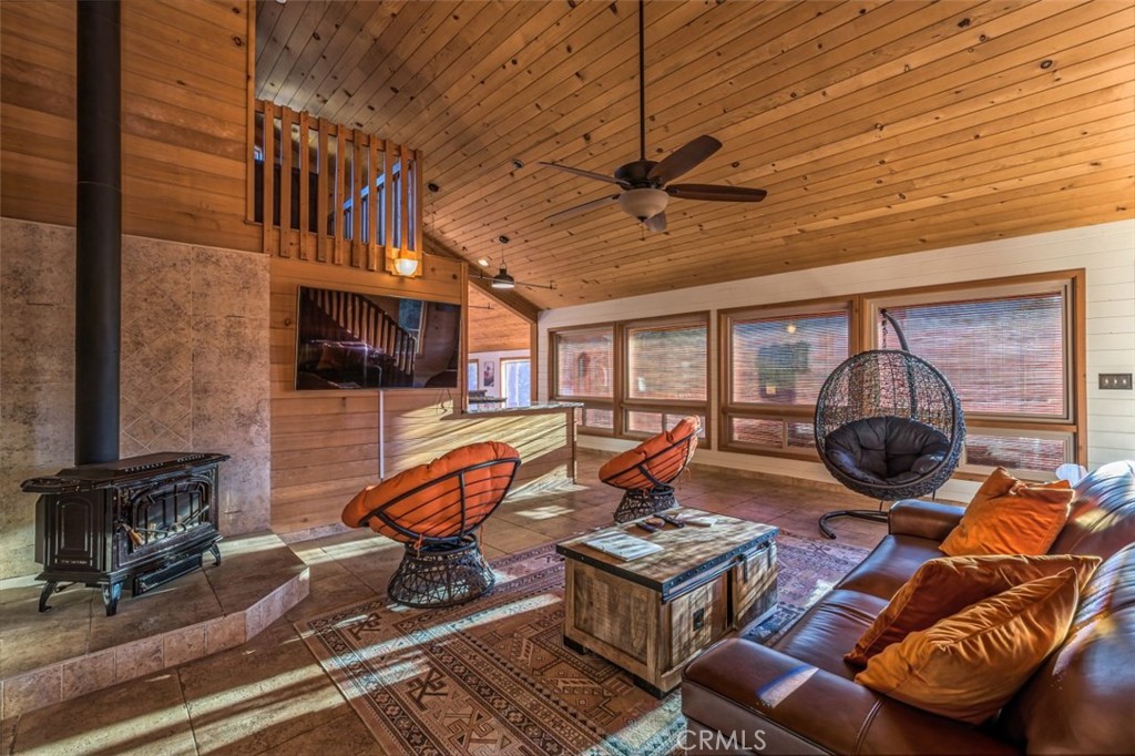 42203 Oak Ln, Oakhurst, CA 93644