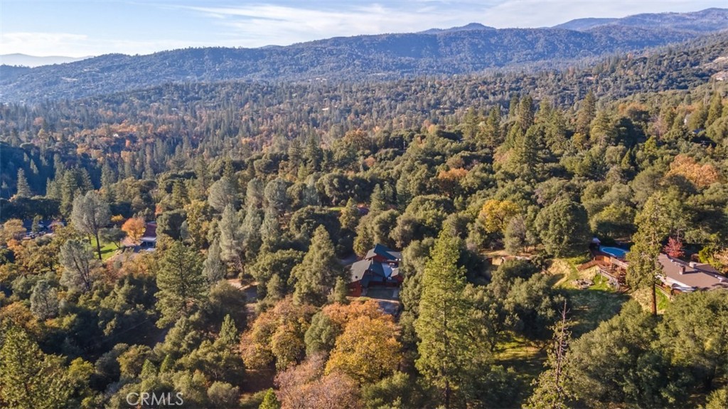 42203 Oak Ln, Oakhurst, CA 93644