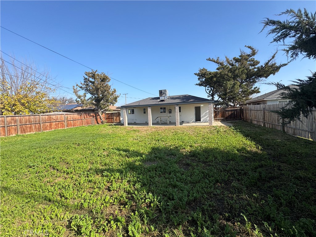 2002 N Woodridge, Hanford, CA 93230