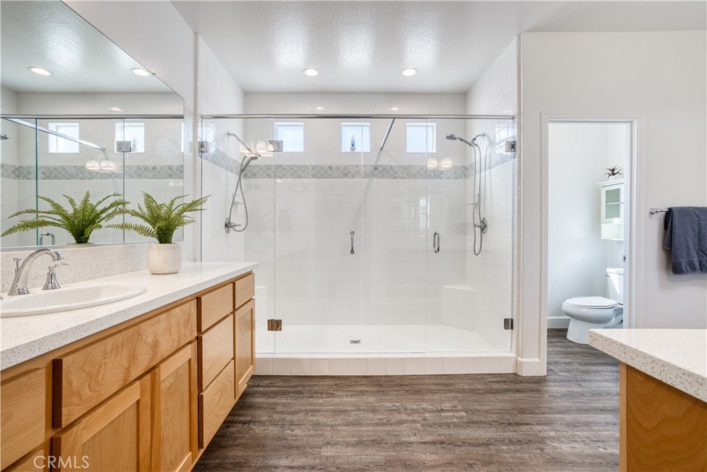 1267 Gold King Place Cir, Dinuba, CA 93618